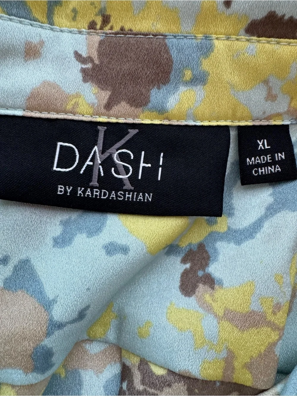 Dash by Kardashian Abstract Camo Satin Button Front Blouse XL Y2K Utility Shirt